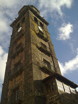 23. Wieża Kościoła Matki Boskiej Niepokalanego Poczęcia – symbol San Cristóbal de La Laguna.