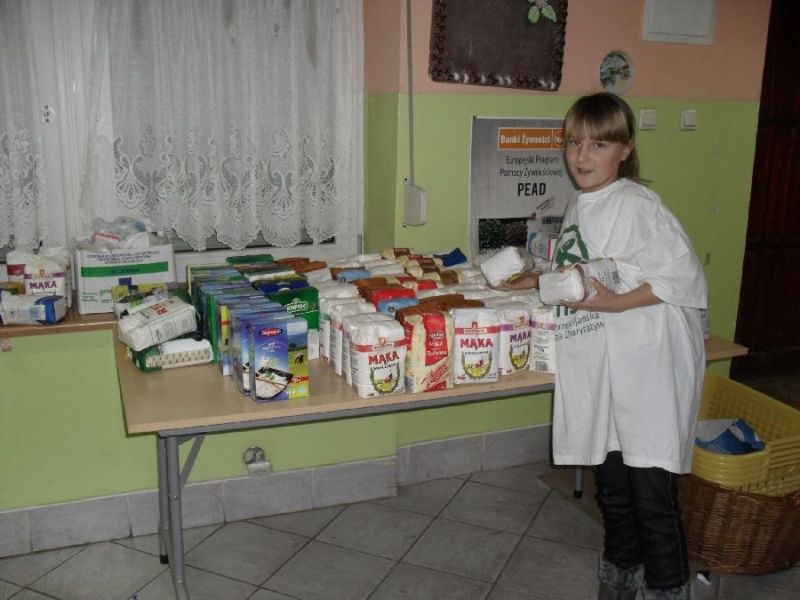100 rodzin obdarowanych dzięki zbiórce żywności